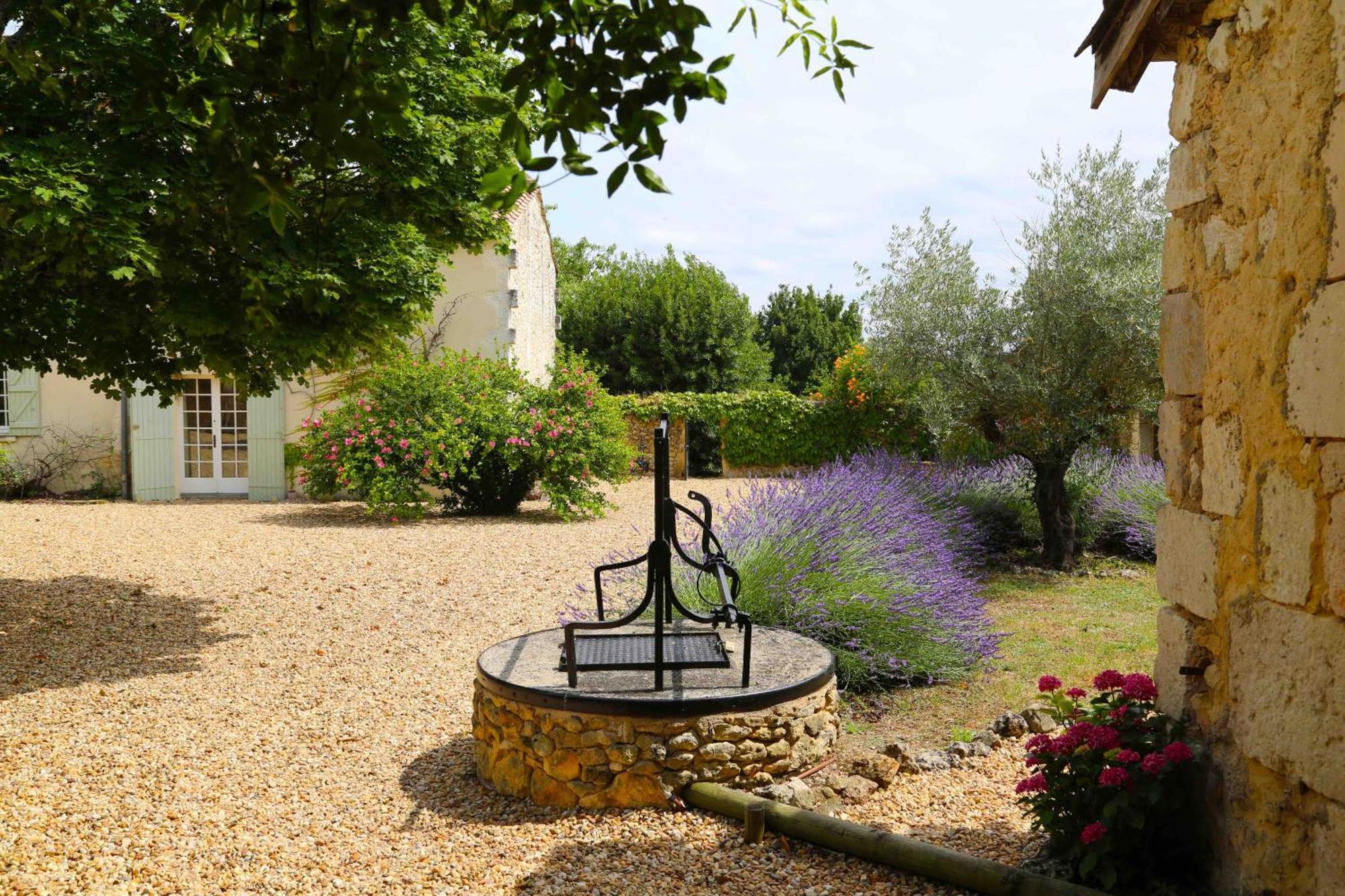 Gites Boutique Villamblard Bagian luar foto